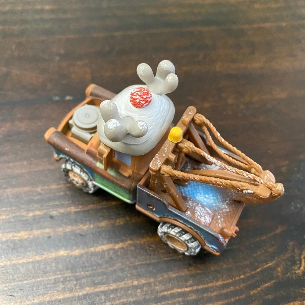 Disney Pixar Cars - REINDEER MATER SAVES CHRISTMAS (RUBBER TIRES) - 1:55 Diecast